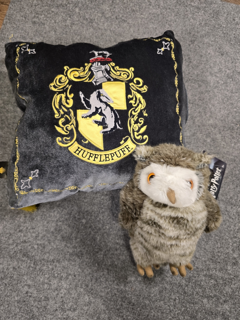 Harry Potter Hufflepuff Decorative Pillow And Universal Studios HP Owl